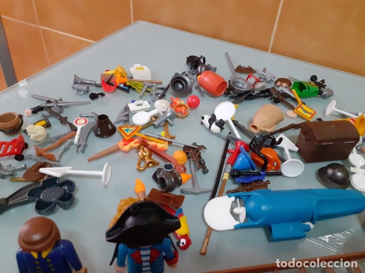 Playmobil: Lote de 105 cliks de Playmobil + complementos + animales.Distintas &eacute;pocas. - Foto 27