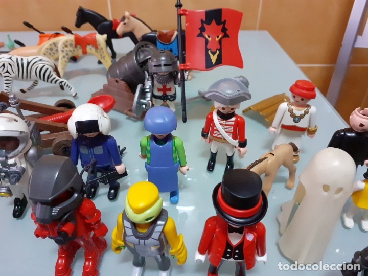 Playmobil: Lote de 105 cliks de Playmobil + complementos + animales.Distintas &eacute;pocas. - Foto 30