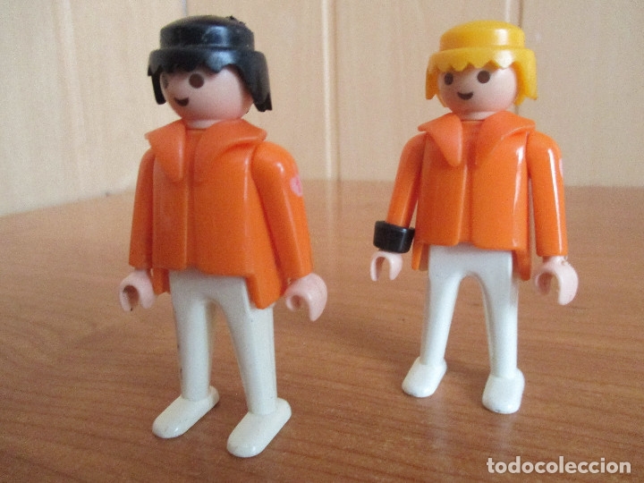Playmobil: PLAYMOBIL: LOTE DE  2 FIGURAS - Foto 1