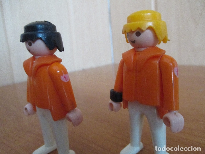 Playmobil: PLAYMOBIL: LOTE DE  2 FIGURAS - Foto 2