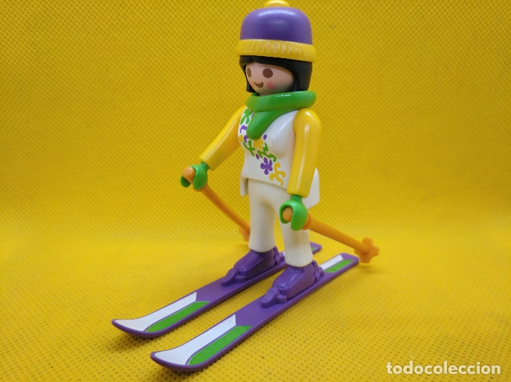 Playmobil: Playmobil Mujer con esquies - Foto 1