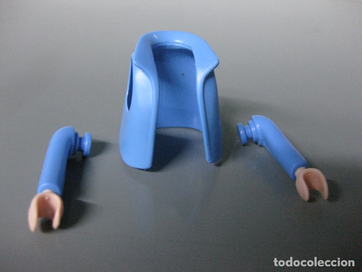 Playmobil: PLAYMOBIL chaleco azul y brazos conjunto - Foto 1
