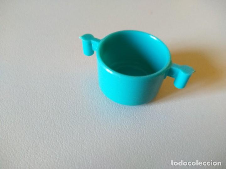 Playmobil: PLAYMOBIL OLLA CAZO CALDERO CAZUELA VERDE TURQUESA UTENSILIO COCINA CAMPING PRIMERA EPOCA A2