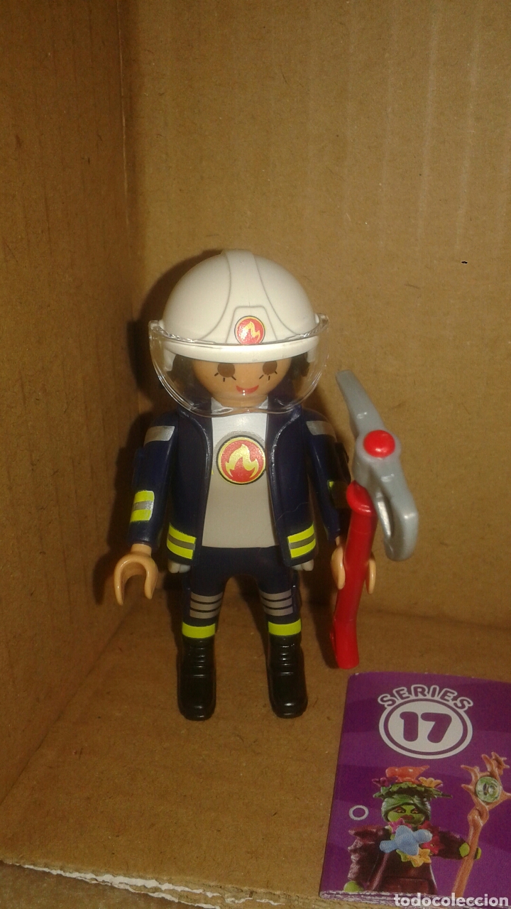 Playmobil: PLAYMOBIL 70243 SERIE 17 CHICAS BOMBERA