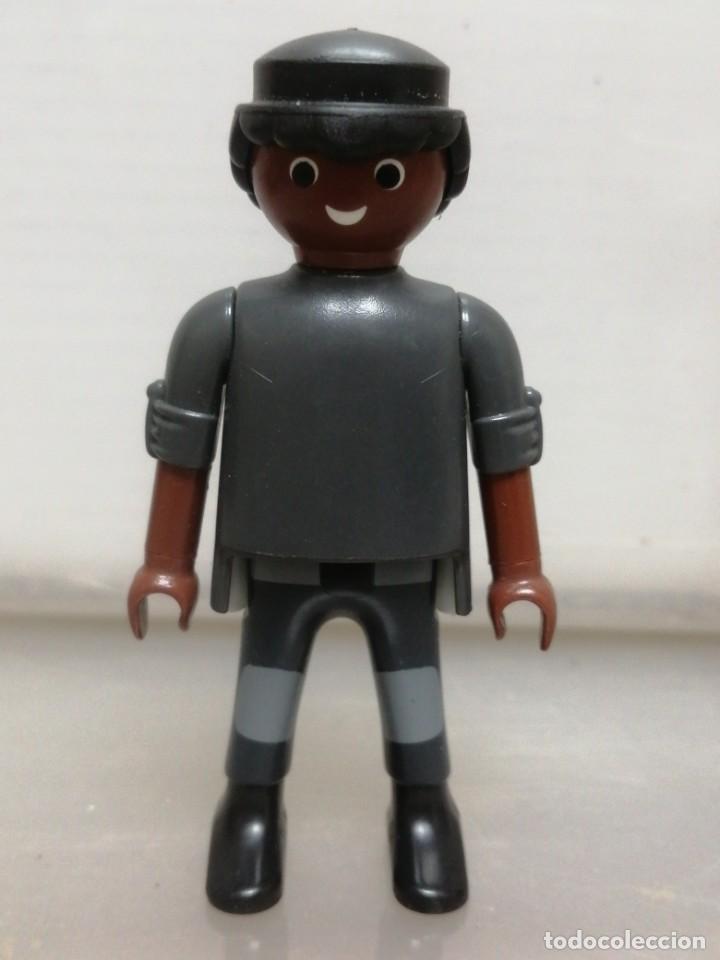 playmobil negro