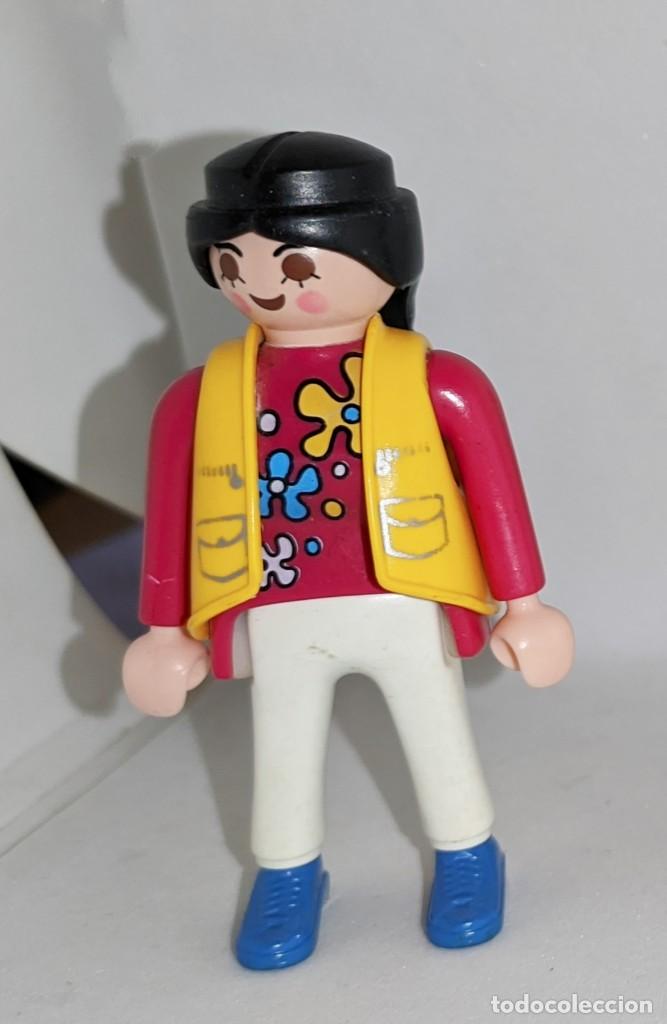 Playmobil: PLAYMOBIL CHICA MOTORISTA REF. 3946