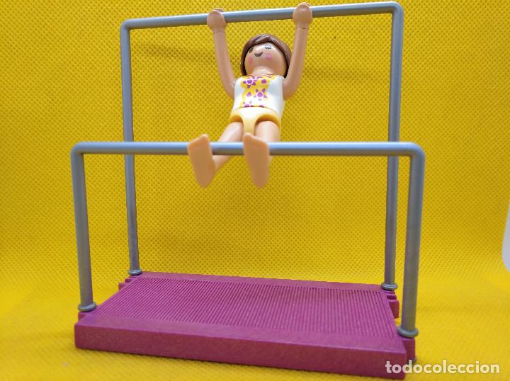 Playmobil: Playmobil Chica con barras asim&eacute;tricas - Foto 1