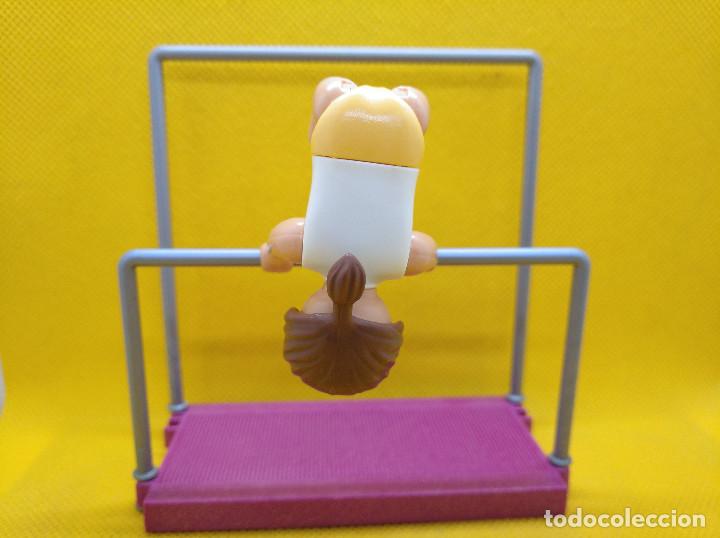 Playmobil: Playmobil Chica con barras asim&eacute;tricas - Foto 2