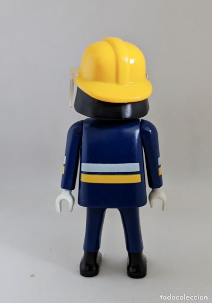 Playmobil: PLAYMOBIL SPECIAL BOMBERO REF. 4675 - Foto 2