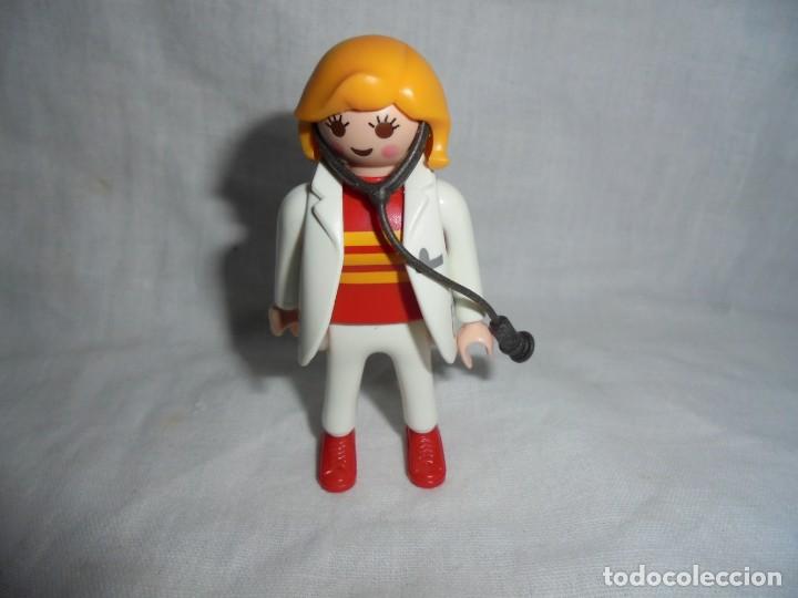 Playmobil: PLAYMOBIL MUJER MEDICO
