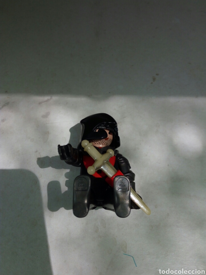 Playmobil: Mu&ntilde;eco Playmobil medieval 2004 - Foto 3