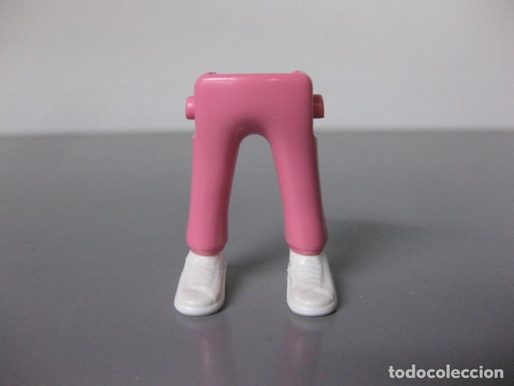 Playmobil: playmobil pierna recambio pantalon rosa zapato blanco PR2