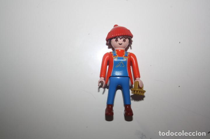Playmobil: PLAYMOBIL MUJER CUIDADORA DE CABALLOS - Foto 1