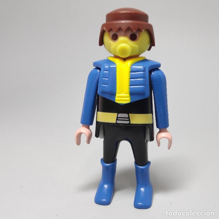Playmobil: Playmobil ref. 4181 Piloto del coche de carreras azul. Sin casco