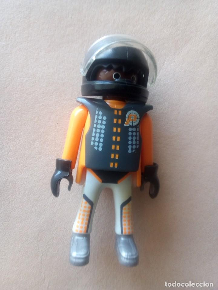 Playmobil: Playmobil. piloto. - Foto 1