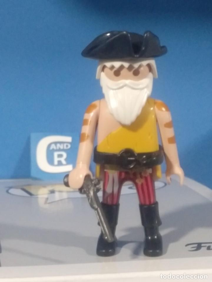 Playmobil: PLAYMOBIL PIRATA ARMADO CON PISTOLA - 13/11/16