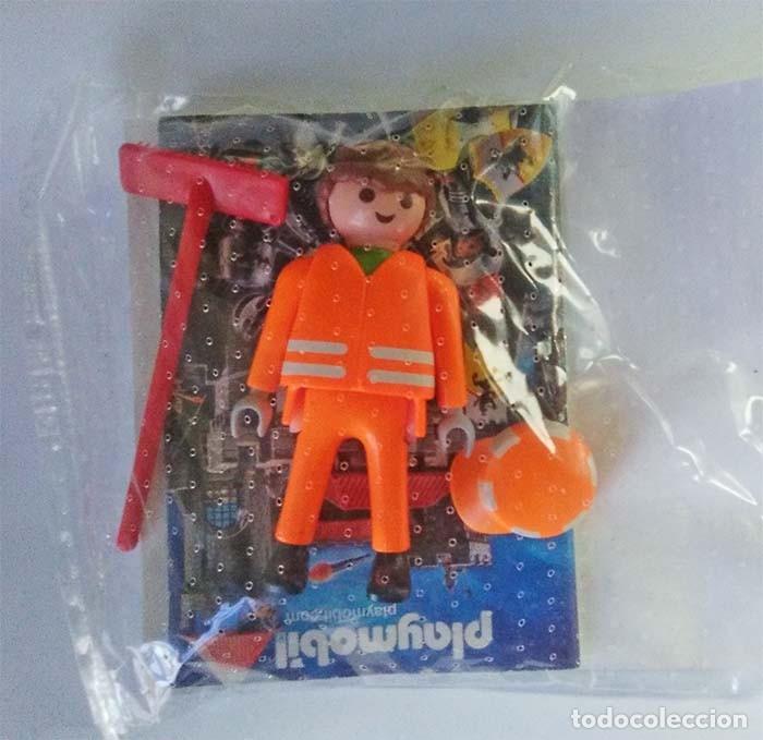 Playmobil: Playmobil Figura de Barrendero con Cepillo 30821682 (NUEVO. En bolsa)
