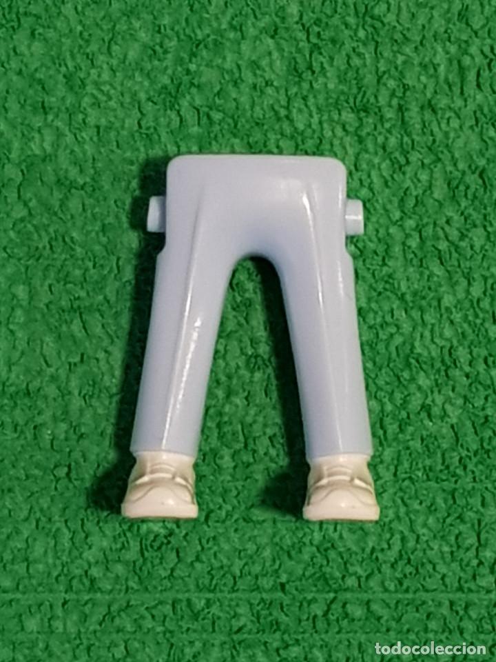 Playmobil: Playmobil piernas pantal&oacute;n azul p&aacute;lido playera blanca ciudad m&eacute;dico doctor enfermero medieval