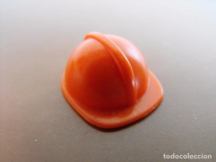 Playmobil: PLAYMOBIL Casco de obra. Primera &eacute;poca. - Foto 1