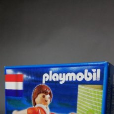 Playmobil: PLAYMOBIL 4713 FUTBOLISTA DE HOLANDA FUTBOL MUNDIAL (ZCETA). Lote 311755263