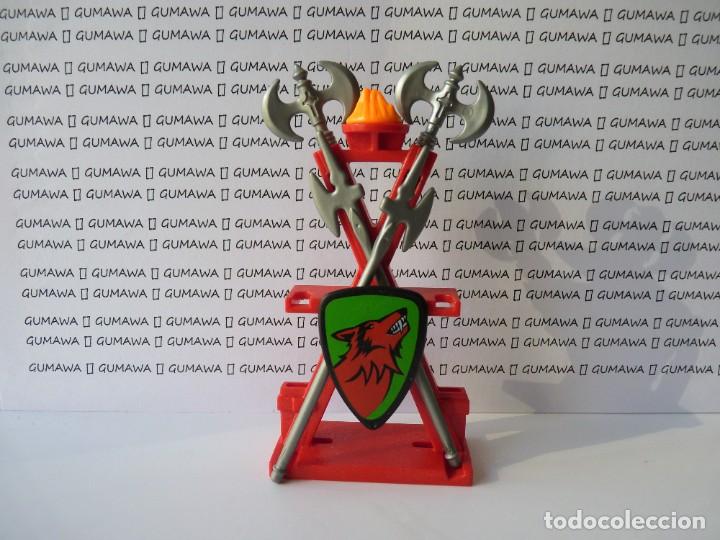 Playmobil: PLAYMOBIL ARMERO ROJO LANZA HACHA ESCUDO FUEGO