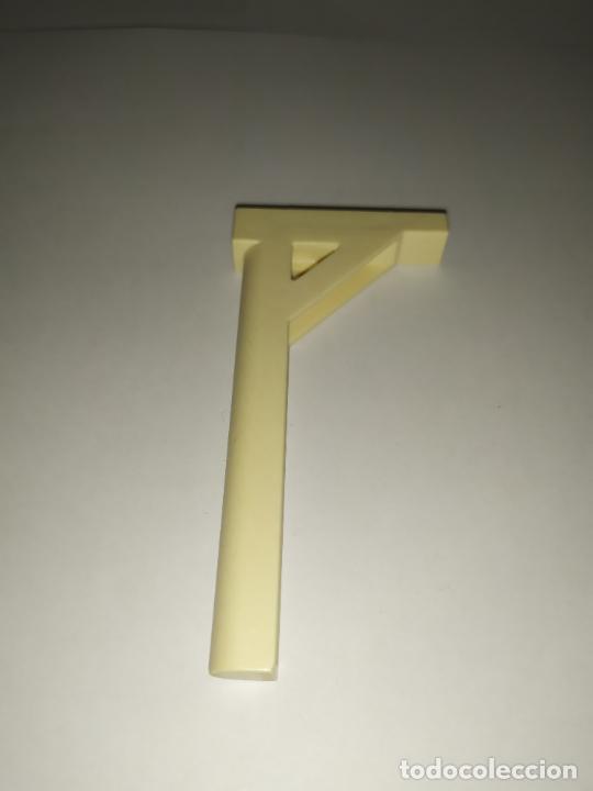 Playmobil: PLAYMOBIL 4190 CUADRA DE CABALLOS COLUMNA BLANCA