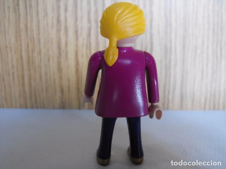 Playmobil: PLAYMOBIL. Figura de mujer. - Foto 3
