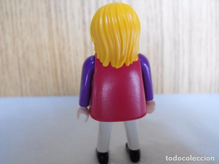 Playmobil: PLAYMOBIL. Figura de mujer. - Foto 3