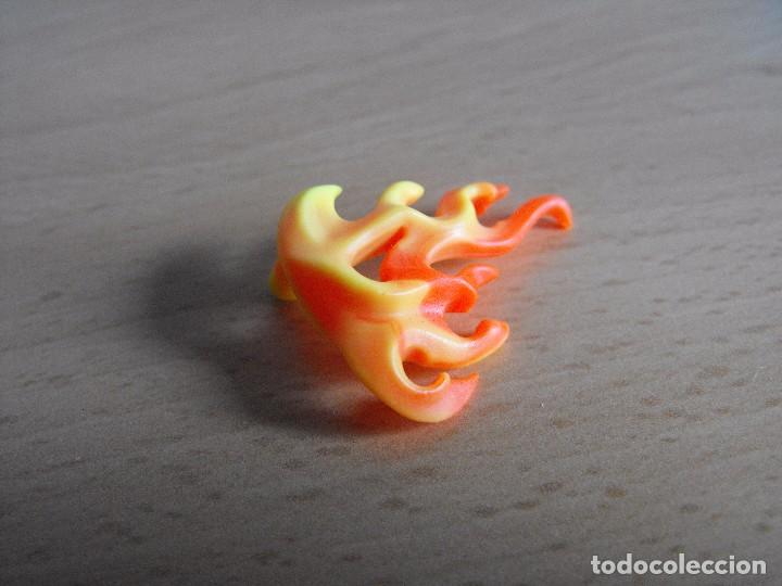 Playmobil: PLAYMOBIL. Llama con enlace lateral.
