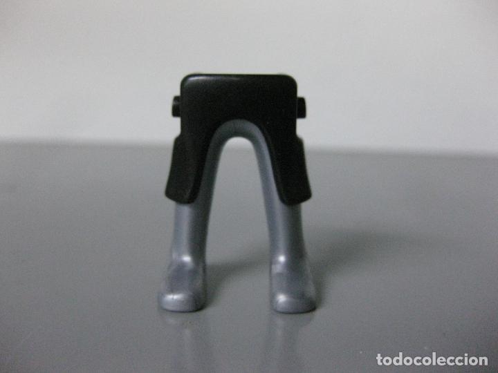Playmobil: playmobil pierna recambio medieval piernas plateadas PR2