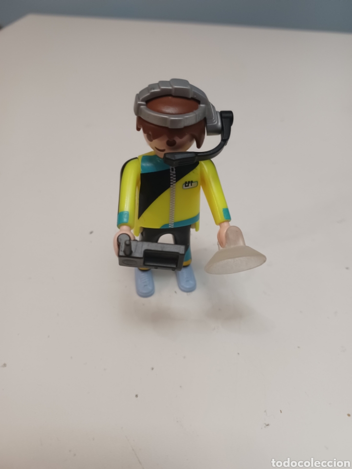 Playmobil: Figura Playmobil top agent con micro ventosa y cpu portatil