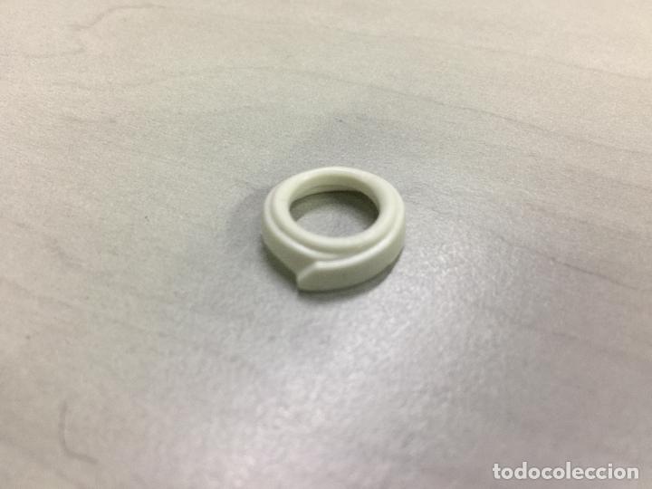Playmobil: Playmobil cuello cerrado blanco - Foto 1
