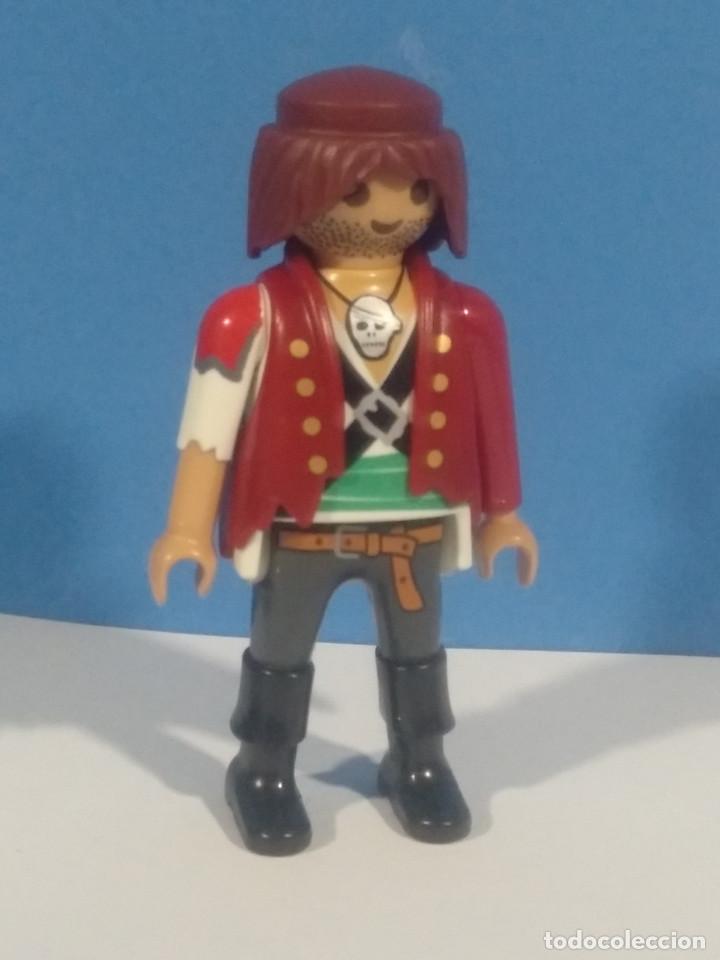 Playmobil: PLAYMOBIL FIGURA PIRATA CHALECO ROJO - 7/3/21 - Foto 1