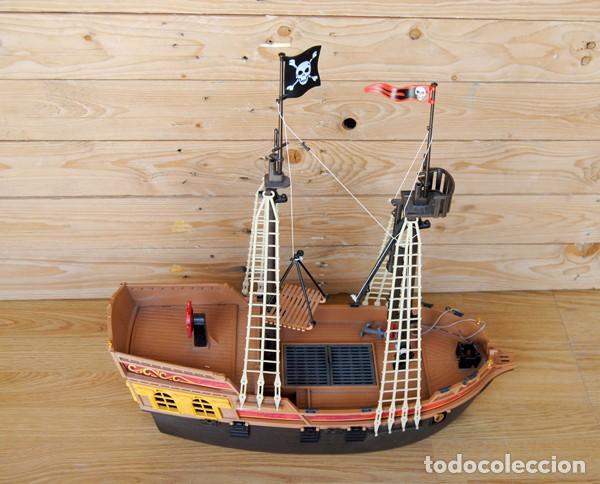 Playmobil: barco-pirata-plamobil-5135