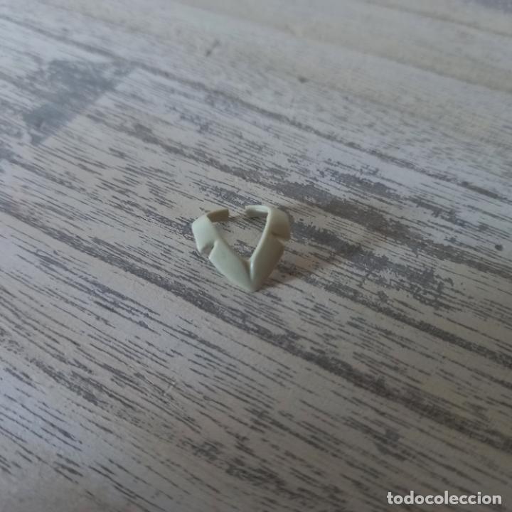 Playmobil: PLAYMOBIL CUELLO SOLAPA PA&Ntilde;UELO O SIMILAR SOLDADO PIRATA ANTIGUO COMPLEMENTO
