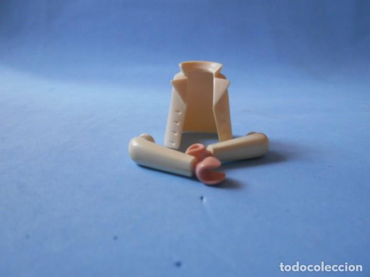 Playmobil: PLAYMOBIL : EQUIPACION : CHALECO Y BRAZOS - Foto 1