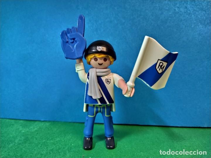 Playmobil: PLAYMOBIL SERIE 18 AZUL. SOBRES SORPRESA. REF 70369. HINCHA. FIGURA 4