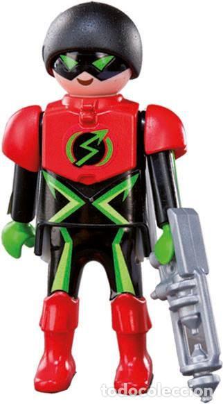 Playmobil: Playmobil 5460 Figura de Super H&eacute;roe con Arma. FIGURA SUELTA, YA MONTADA!!.