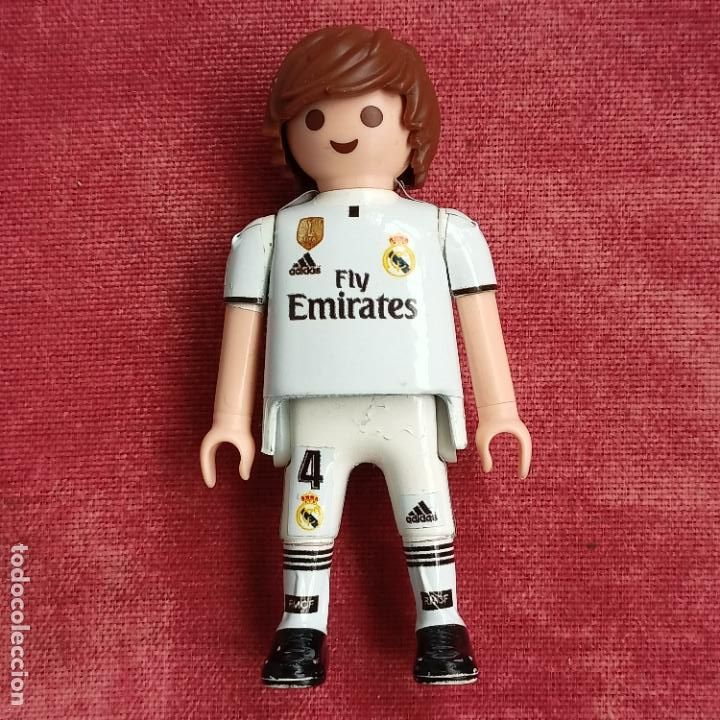 Playmobil: Sergio Ramos Real Madrid defensa internacional selecci&oacute;n custom playmobi l