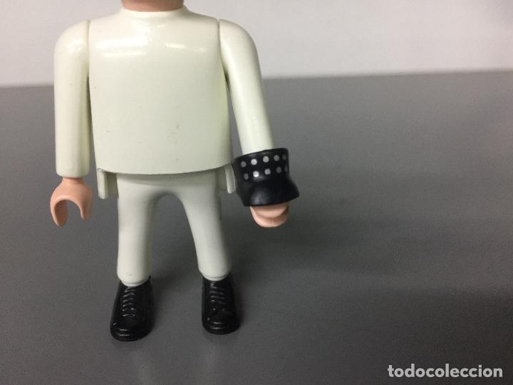 Playmobil: PLAYMOBIL 2 PU&Ntilde;O (2 UNIDADES) MU&Ntilde;EQUERA MITONES -FIGURA NO INCLUIDA- SOLO PU&Ntilde;OS