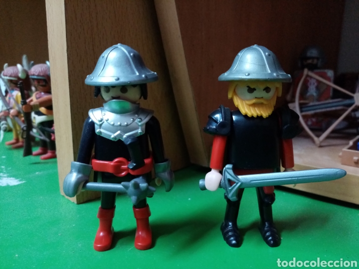 Playmobil: Playmobil soldados medievales espada maza casco ingles hombrera coraza barba cinturon