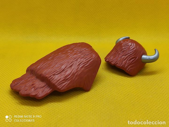 Playmobil: Playmobil Capa de piel y casco con cuernos