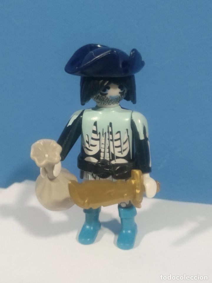 Playmobil: PLAYMOBIL PIRATA FANTASMA CON MONEDAS Y ESPADA - 13/2/21