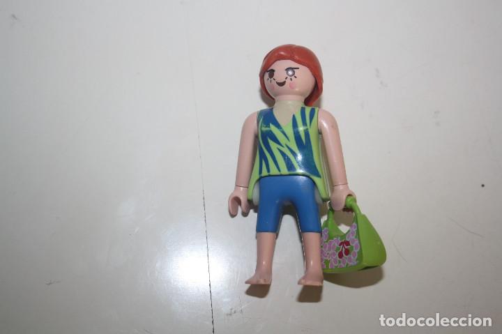 Playmobil: PLAYMOBIL FIGURA MUJER - Foto 1
