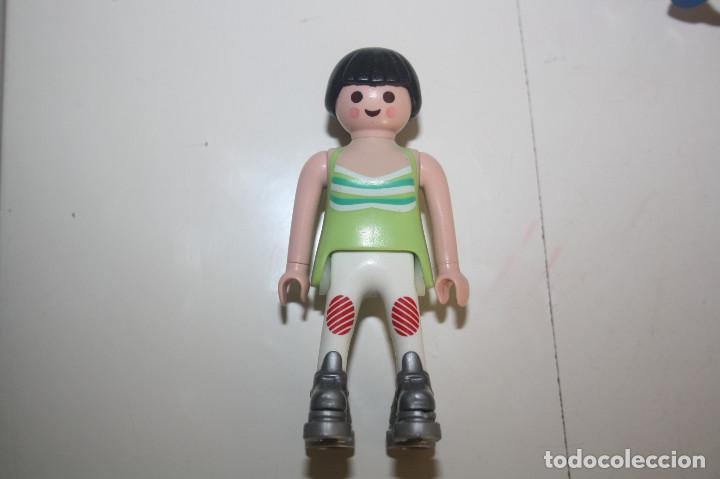 Playmobil: PLAYMOBIL FIGURA MUJER - Foto 1