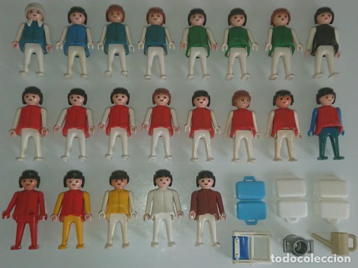 Playmobil: Lote de 21 Figuras Clicks Clacks Playmobil Famobil Famosa Geobra + 6 Accesorios A&ntilde;os 80