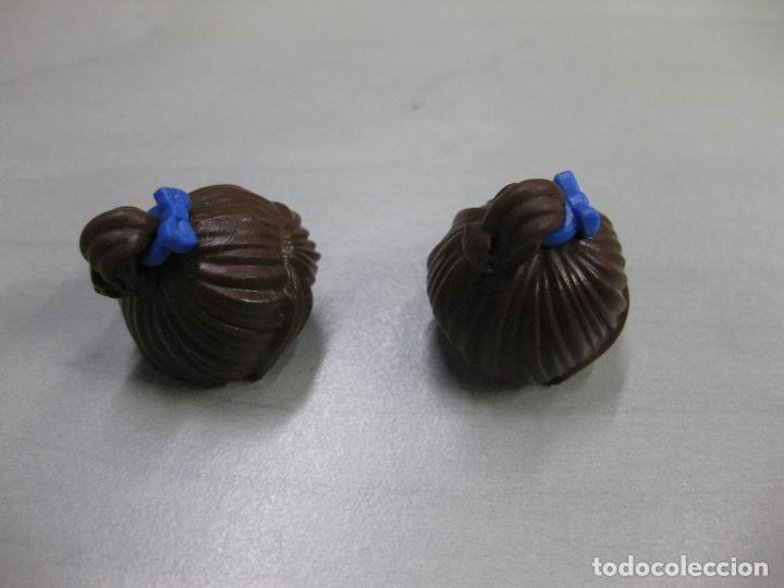 Playmobil: PLAYMOBIL lote 2 pelos peluca mo&ntilde;o + dos coleteros adorno PEL1