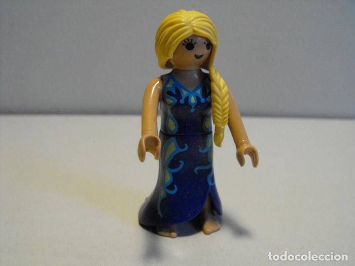 Playmobil: PLAYMOBIL. Mujer en traje de noche.