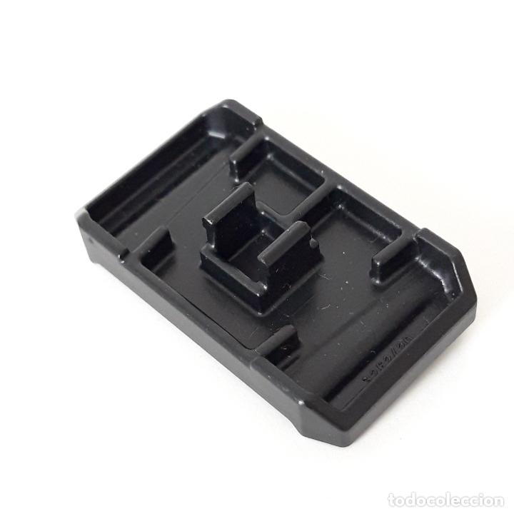 Playmobil: PLAYMOBIL PIEZA RECTANGULAR NEGRA TAPA E6 - Foto 2