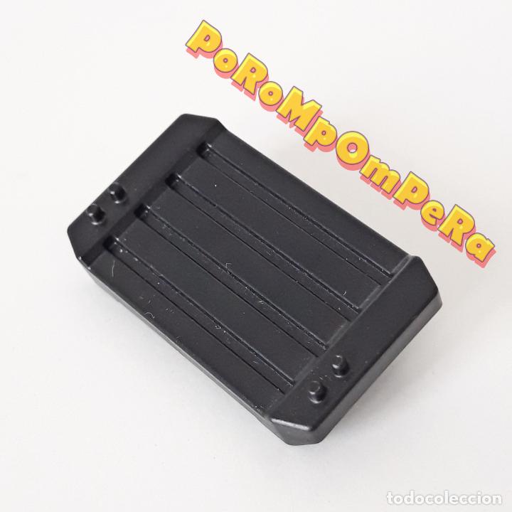 Playmobil: PLAYMOBIL PIEZA RECTANGULAR NEGRA TAPA E6 - Foto 1